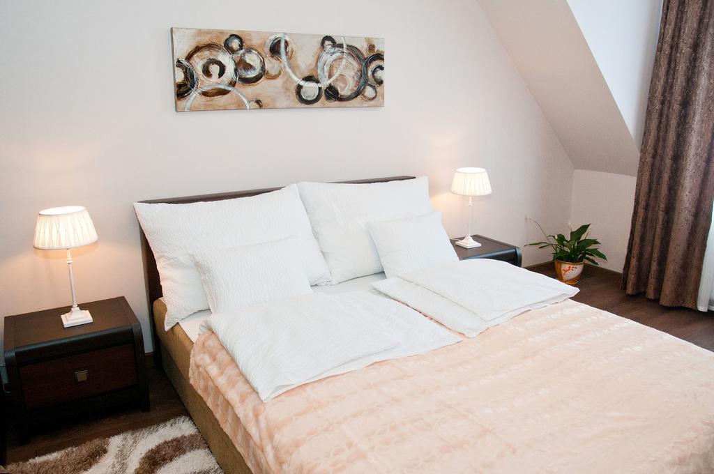 Ametiszt Apartman Héviz Zewnętrze zdjęcie